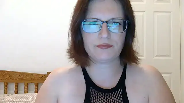 CrimsonMistress online show from 16, 12, 2025