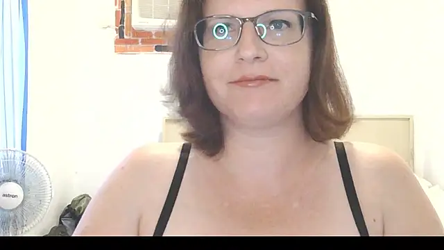 CrimsonMistress online show from 16, 3, 2026