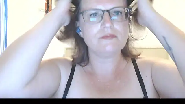 CrimsonMistress online show from 7, 3, 2026