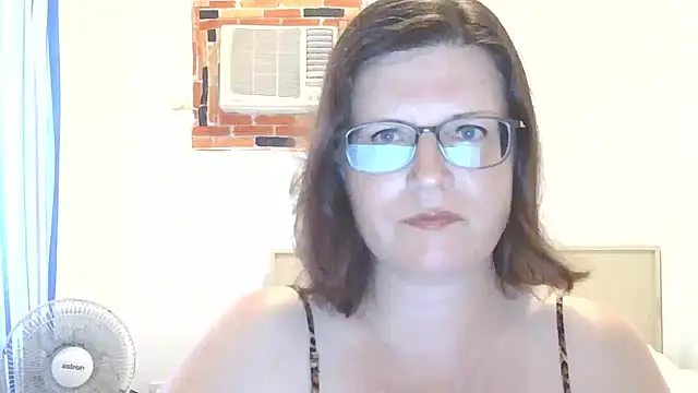 CrimsonMistress online show from 3, 4, 2026