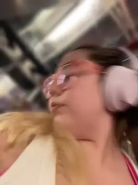 brooklynivy online show from 21, 4, 2026