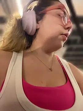 brooklynivy online show from 15, 4, 2026