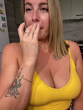 Cute Hot Alice online show from 1, 7, 2026