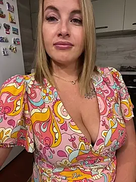 Cute Hot Alice online show from 7, 6, 2026