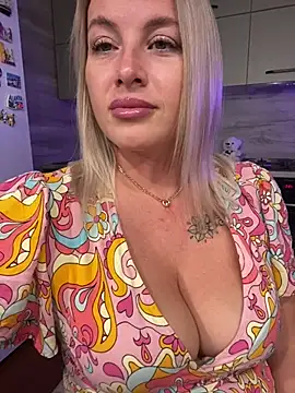 Cute Hot Alice online show from 15, 7, 2026