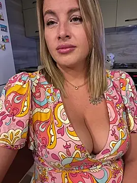 Cute Hot Alice online show from 28, 6, 2026