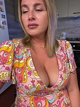 Cute Hot Alice online show from 30, 6, 2026