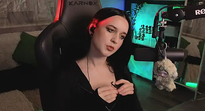 KiraLiLime online show from 29, 11, 2025