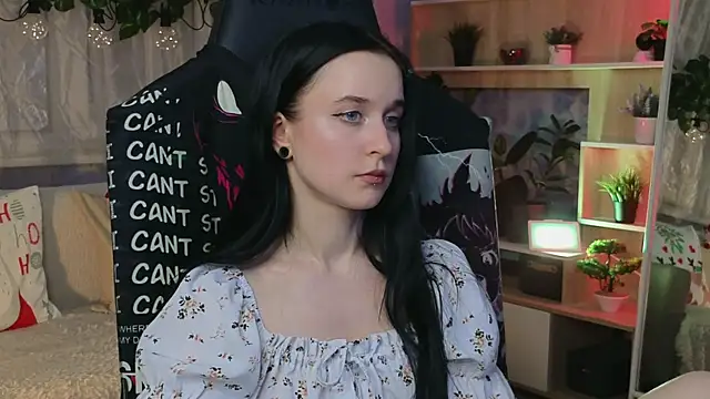 KiraLiLime online show from 2, 3, 2025