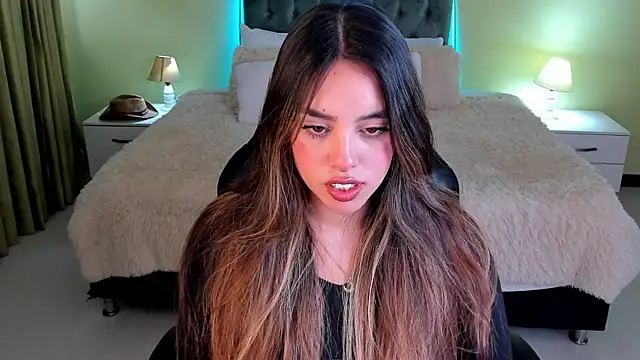  Charlotte evans 1 online show from 3, 8, 2026