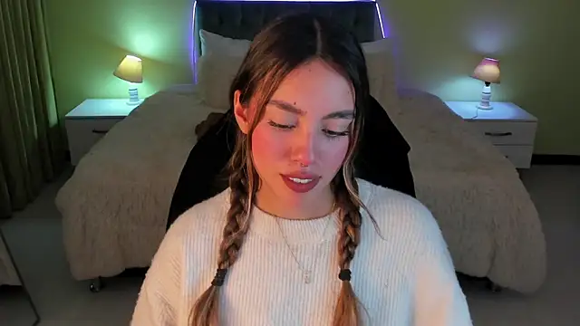  Charlotte evans 1 online show from 4, 3, 2026