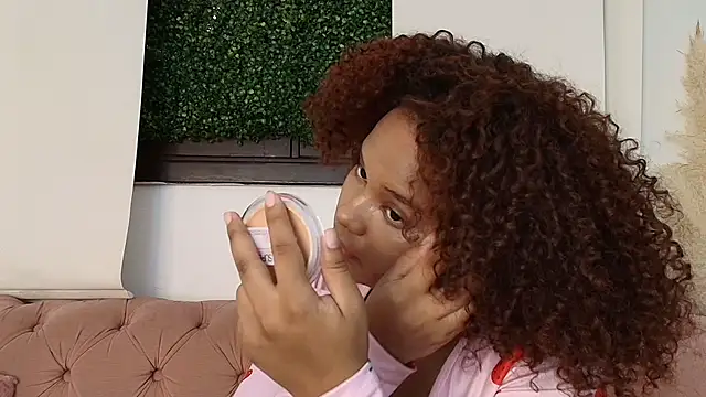 nataly velez online show from 19, 11, 2025