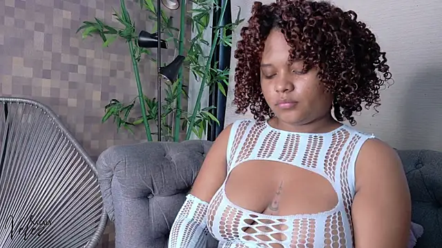 nataly velez online show from 23, 11, 2025