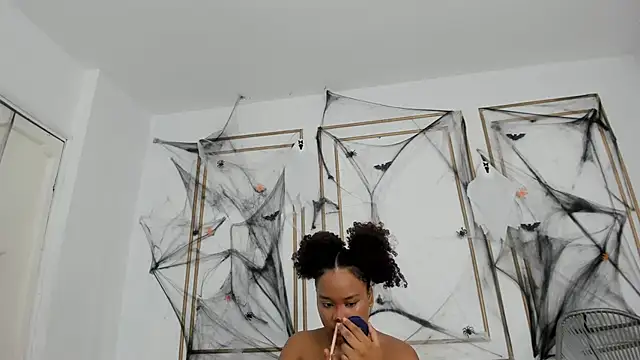 nataly velez online show from 25, 10, 2025