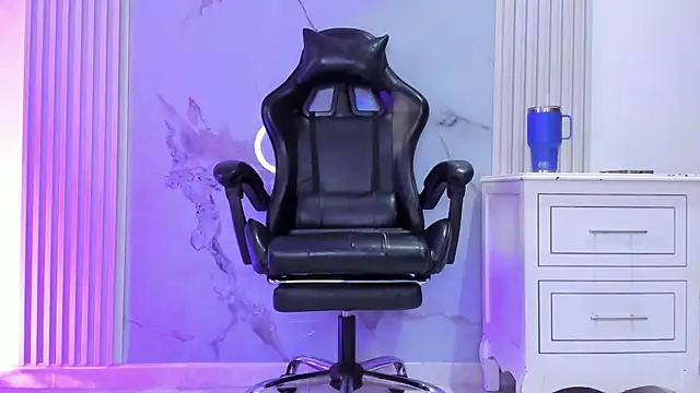 BridgetRodriguez online show from 22, 4, 2026