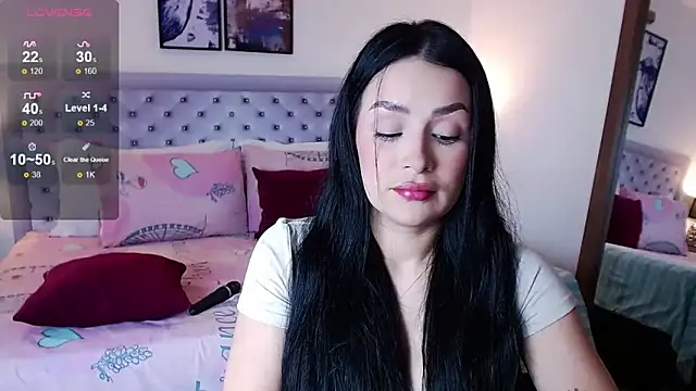 Snapshot of sarascottt chatting on 19, 12, 2024 sarascottt online show from 19, 12, 2024