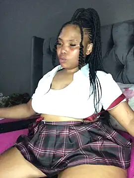 Anaelle24 online show from 21, 2, 2025