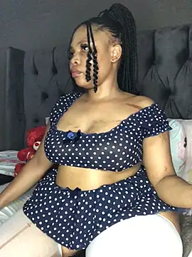 Anaelle24 online show from 6, 3, 2025