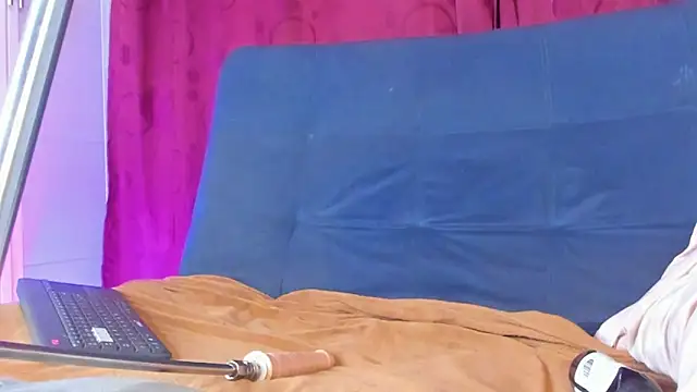 swetty loverss online show from 18, 2, 2026