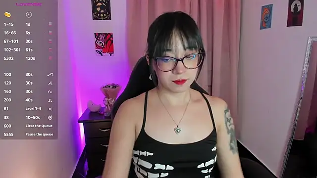 Snapshot of indra_cam chatting on 20, 9, 2025 indra cam online show from 20, 9, 2025