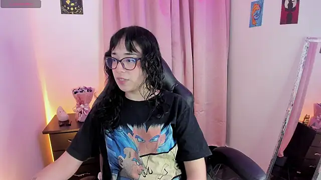 Snapshot of indra_cam chatting on 12, 11, 2025 indra cam online show from 12, 11, 2025