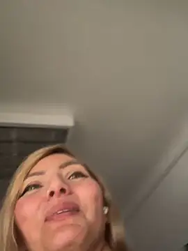 EvaBellucci  online show from 6, 3, 2025