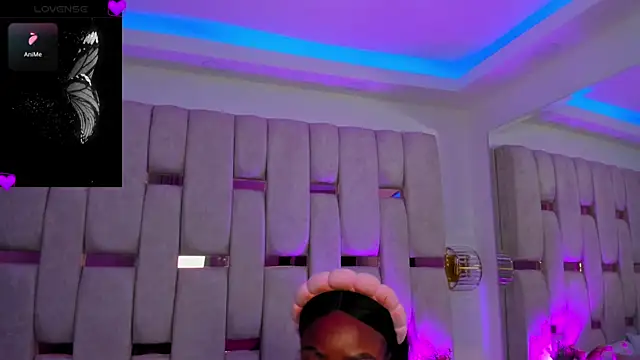 mia schwarz online show from 23, 4, 2026