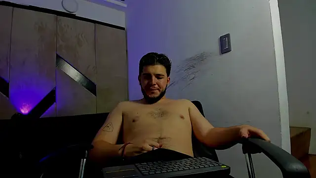 danielclarton1 online show from 3, 10, 2025