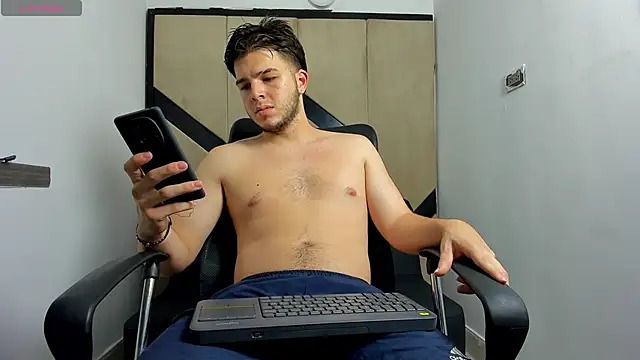 danielclarton1 online show from 3, 2, 2025