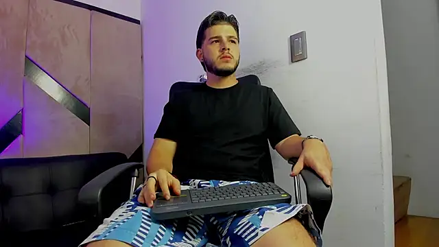 danielclarton1 online show from 6, 10, 2025