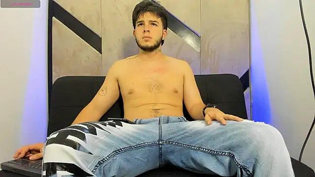danielclarton1 online show from 2, 3, 2025
