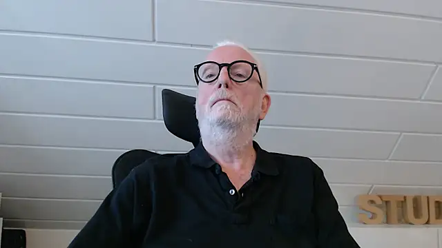 Greyhound70 online show from 16, 9, 2025