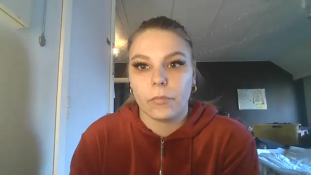 PetiteB Official online show from 4, 2, 2025