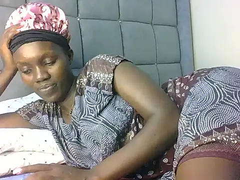 Snapshot of Slimthick900 chatting on 9, 3, 2025 Slimthick900 online show from 9, 3, 2025