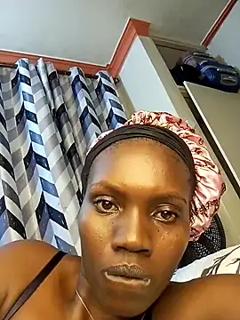 Snapshot of Slimthick900 chatting on 24, 2, 2025 Slimthick900 online show from 24, 2, 2025