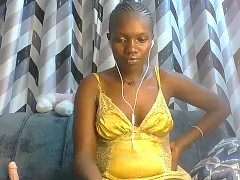 Snapshot of Slimthick900 chatting on 11, 3, 2025 Slimthick900 online show from 11, 3, 2025