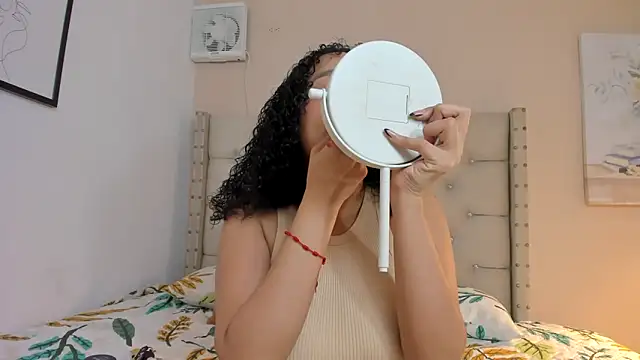 vanesasexyhot21 online show from 1, 4, 2026