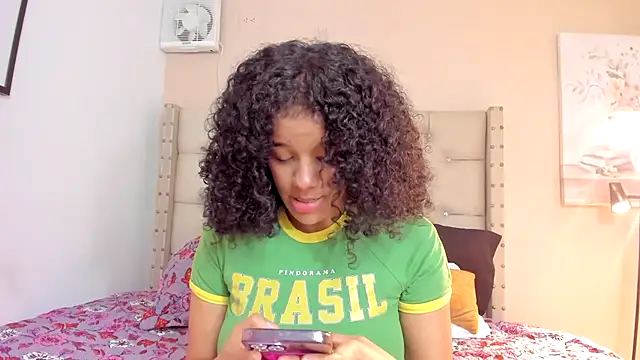 vanesasexyhot21 online show from 21, 4, 2026