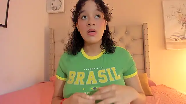 vanesasexyhot21 online show from 18, 12, 2025