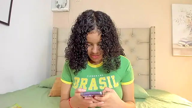 vanesasexyhot21 online show from 9, 4, 2026