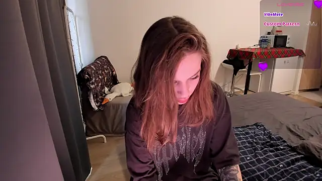 Natural pussy online show from 14, 4, 2026