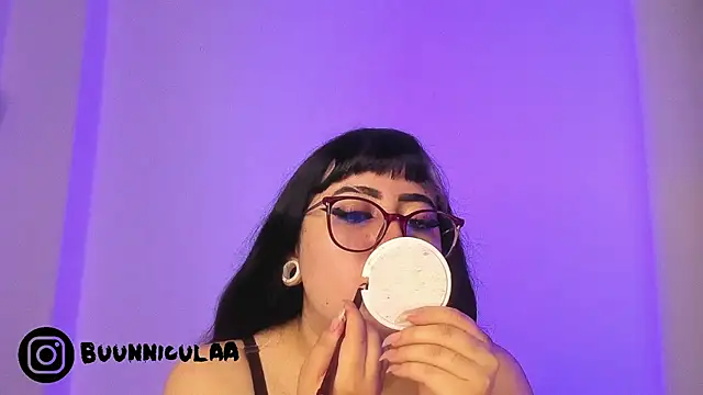 larissa01  online show from 8, 1, 2026