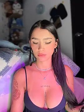 -Loren- online show from 9, 5, 2026