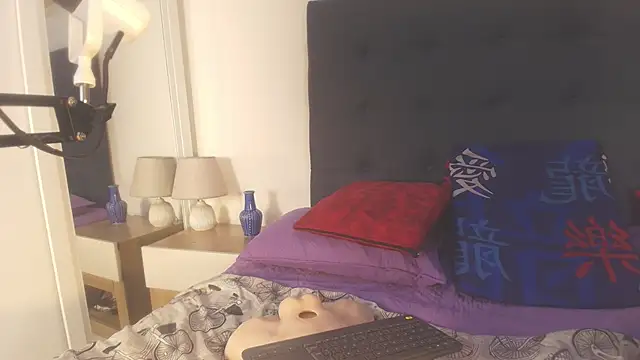 Evelonga 707 online show from 13, 2, 2026