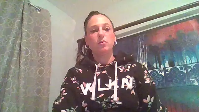 Audrey hotty online show from 9, 11, 2025