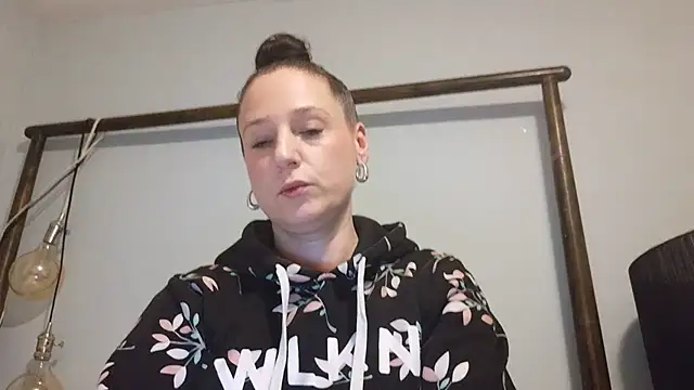 Audrey hotty online show from 7, 2, 2026