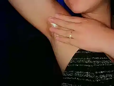 Adararose1 online show from 4, 2, 2025