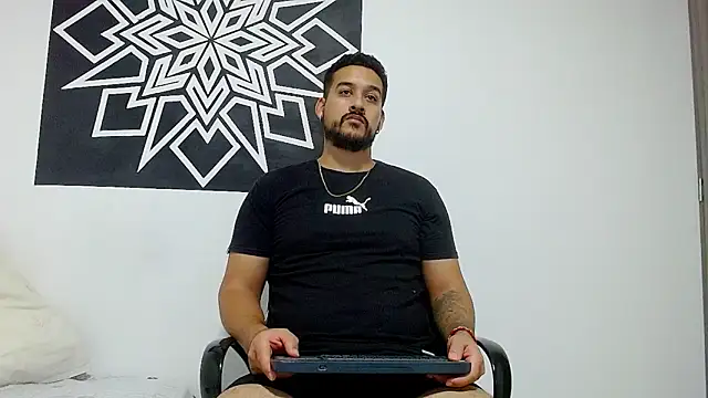 Snapshot of _CHRIS-DENNIS_ chatting on 1, 4, 2026 CHRIS-DENNIS online show from 1, 4, 2026