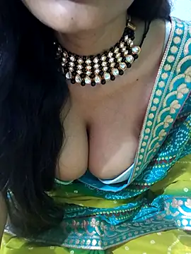 Snapshot of Savita_hotmom chatting on 27, 2, 2025 Savita hotmom online show from 27, 2, 2025