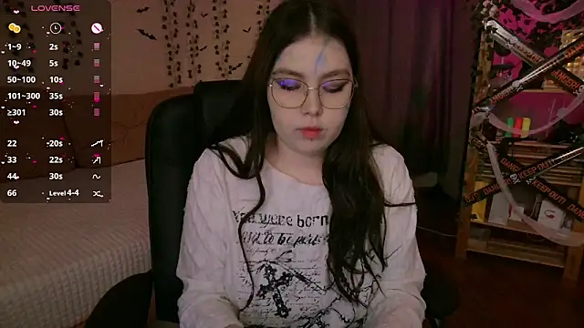 Arizonaa Muse online show from 31, 10, 2025